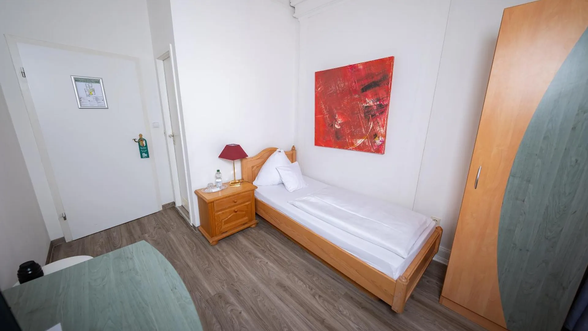 Hotel Alpha Ανόβερο 3*,