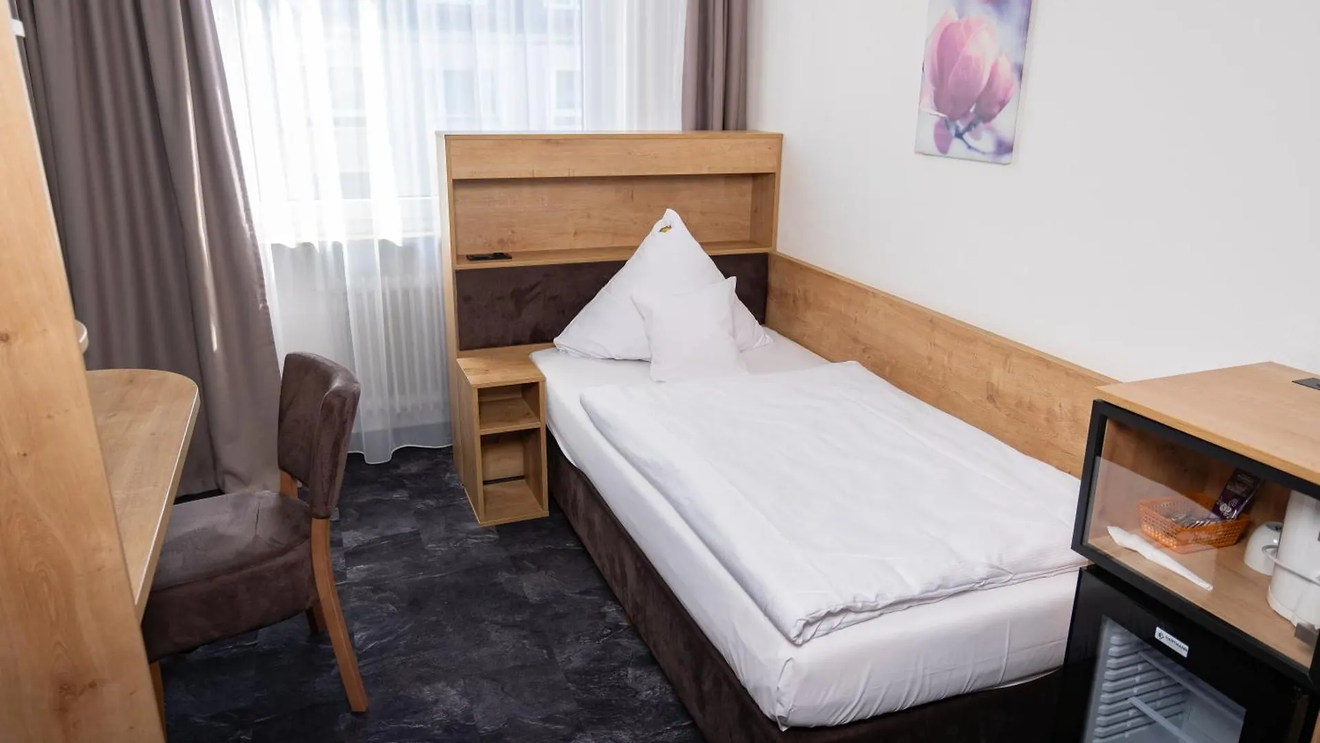 Hotel Alpha Hannover 3*,